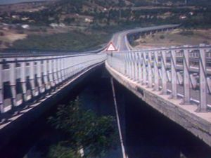 ponte-di-picerno4.jpg ponte-di-picerno4.jpg